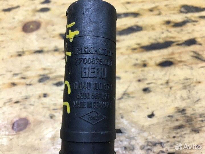 Катушка зажигания Renault Megane 2 KM0U F4R771