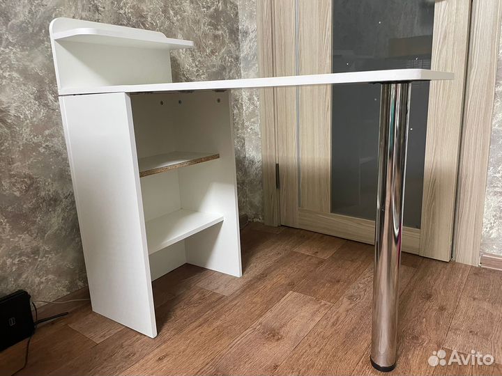 Маникюрный стол складной бу