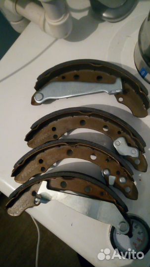 Тормозные колодки задние