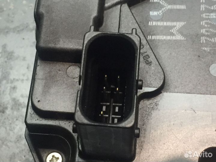 Замок задней правой двери для Opel Astra H