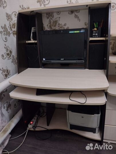 Компьютерный стол