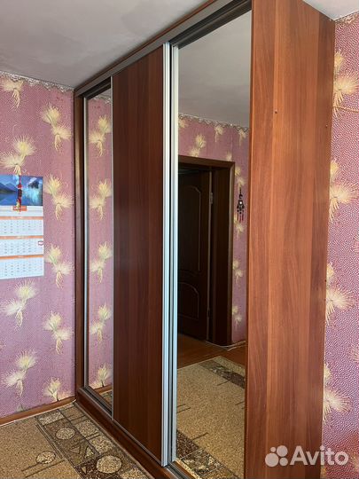 Шкаф купе трехстворчатый