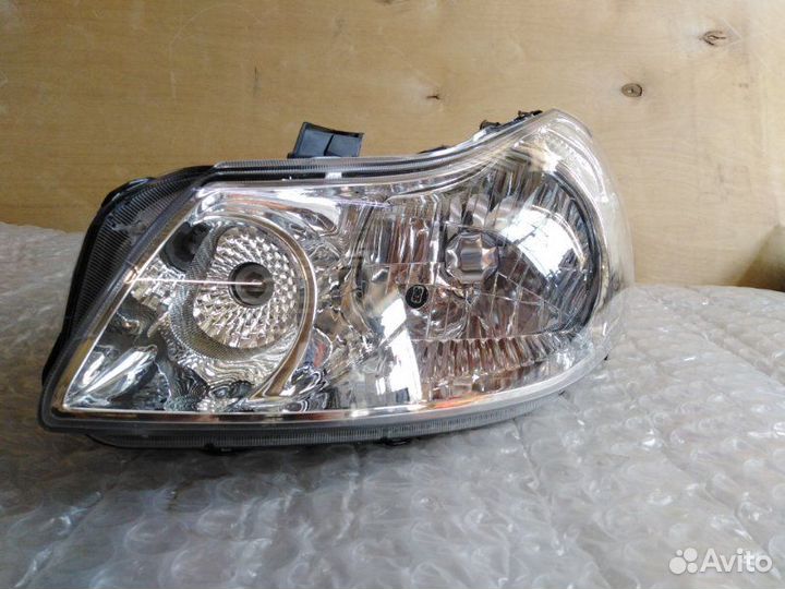 Фара левая Suzuki Sx4 2006-2013