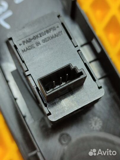 Кнопка стеклоподъемника задняя левая Bmw X1 E84