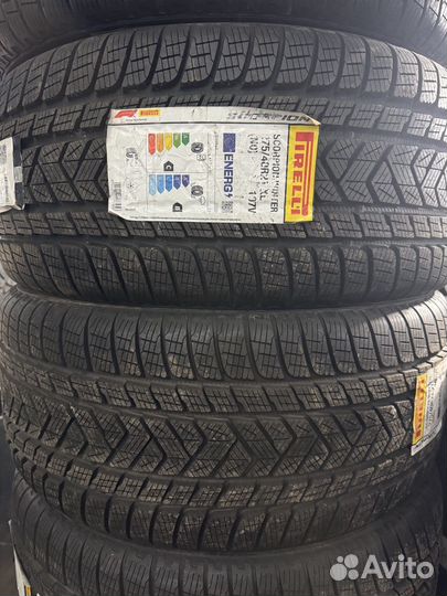 Pirelli Scorpion Winter 2 275/40 R21 107V