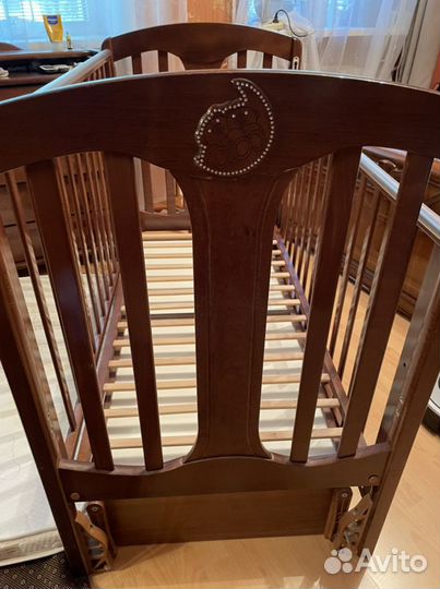 Кроватка детская маятник