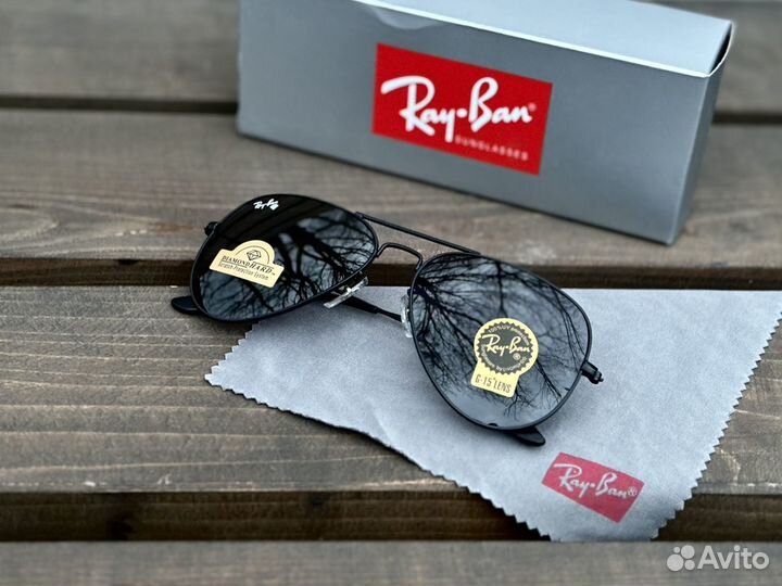 Солнцезащитные очки RAY-BAN