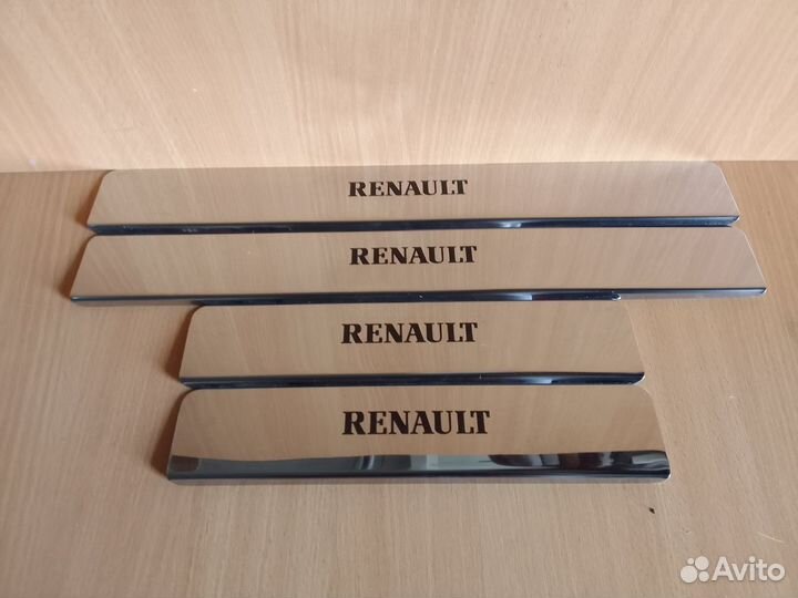 Накладки на пороги Renault Logan 2 (нержавейка)