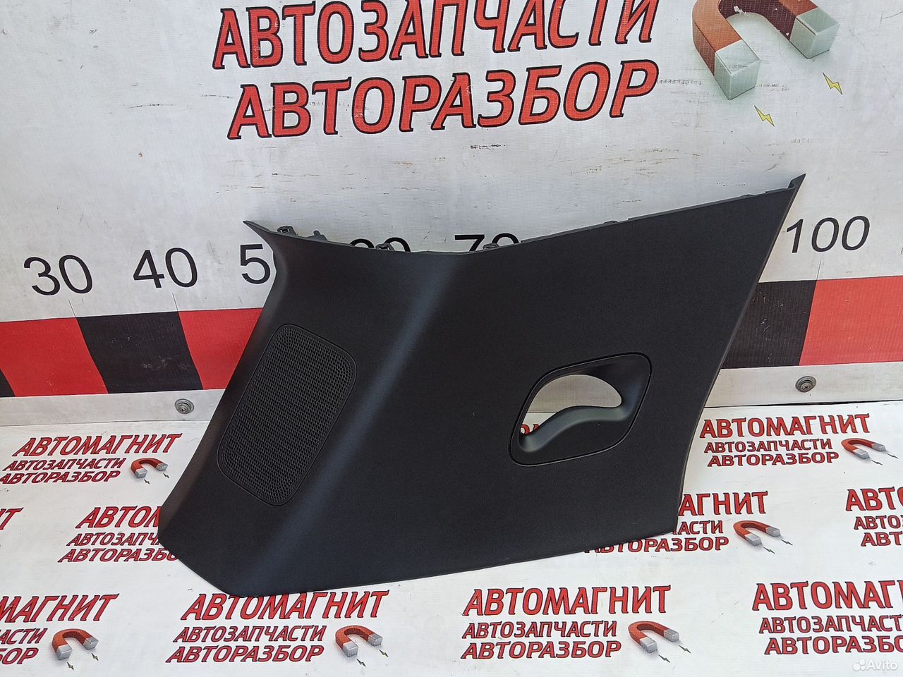 Обшивка стойки задняя левая Lixiang L9