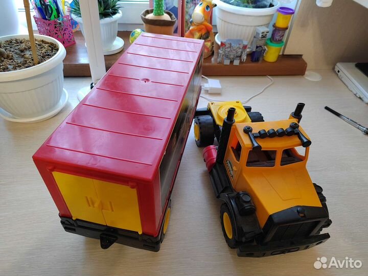 Игрушки машина большая