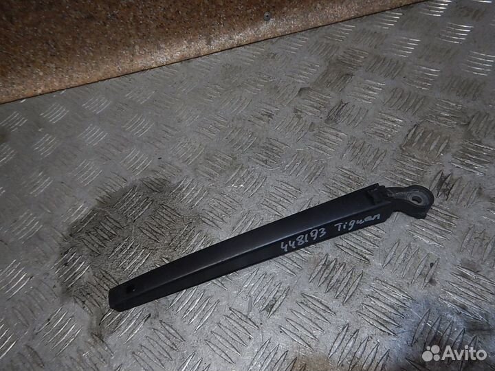 Поводок стеклоочистителя заднего, Volkswagen (Фоль