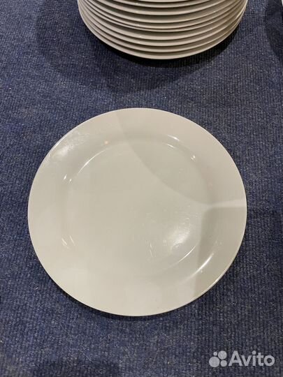Тарелки IKEA белые