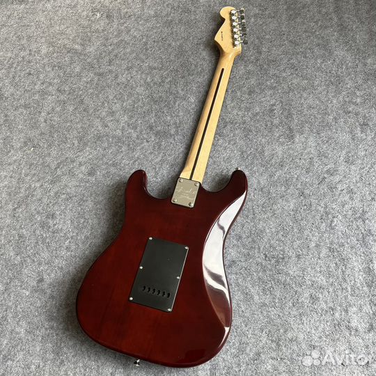 Гитара Fender stratocaster classic - новинка
