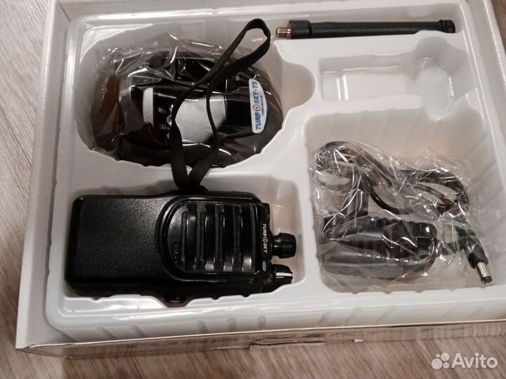 Автомобильная рация с антенной