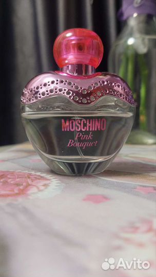 Moschino pink