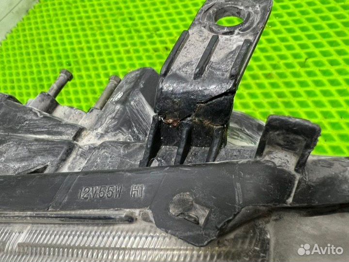 Фара левая Nissan Gloria GH-HY34 2000