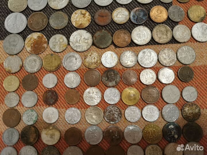 Монеты иностранные с дефектами, 175 шт