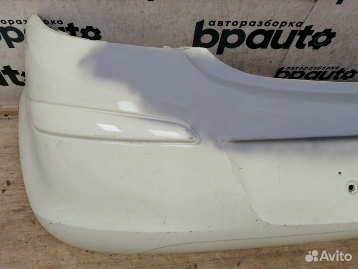 Бампер задний под маленький вырез выхлтрубы бп