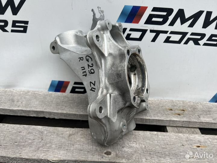 Кулак поворотный правый BMW Z4 G29 опора цапфа L