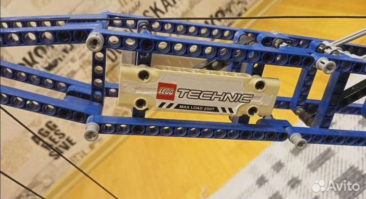 Lego Technik гусеничный кран 42042