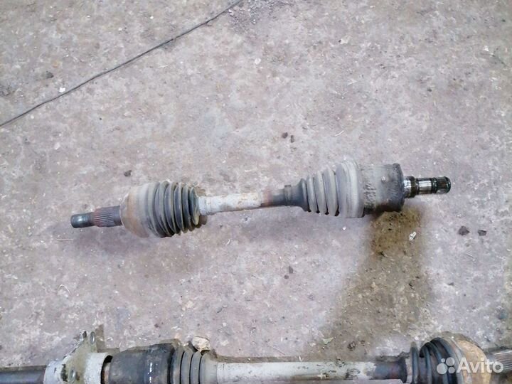 Привод передний Cadillac SRX