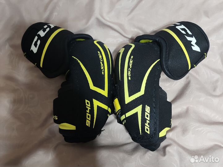 Налокотники хоккейные CCM
