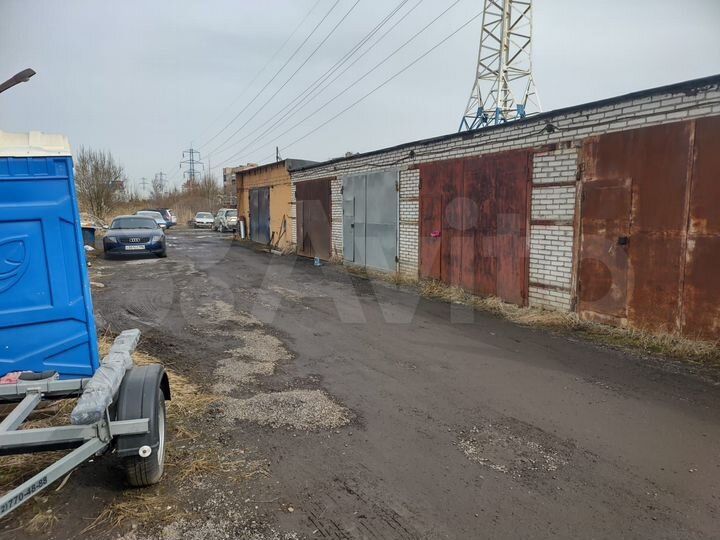 Гараж, > 30 м²