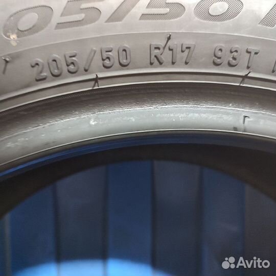 Pirelli Ice Zero FR 205/50 R17