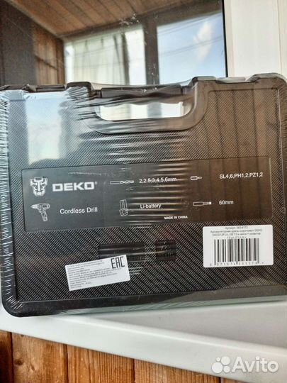 Дрель шуруповерт новый 2акб,12v