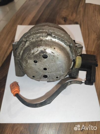 Опора двигателя левая Audi A6 2012-2018