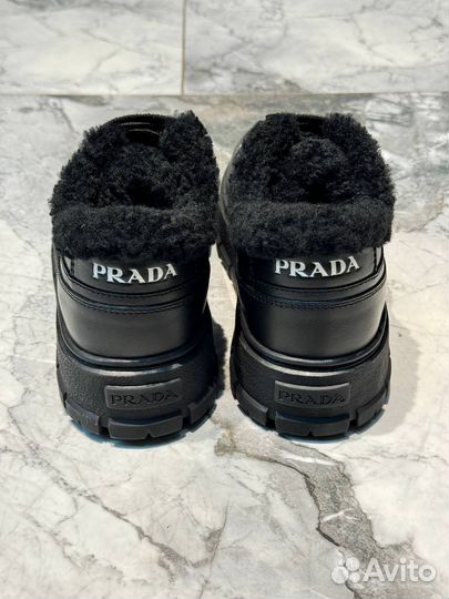 Кроссовки прада