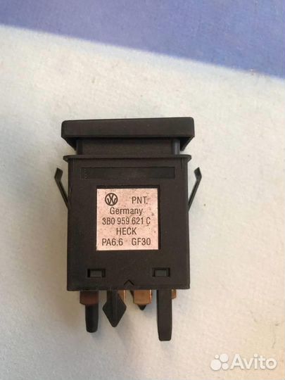 Кнопка обогрева заднего стекла 3B0959621C