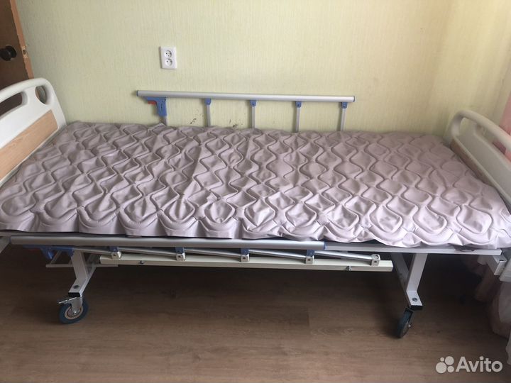 Кровать для лежачих бол-х с противопрол. матрасом