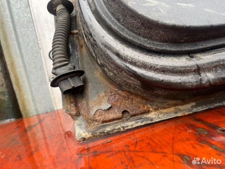 Дверь задняя правая Renault Logan 1.6 K4MA 2013