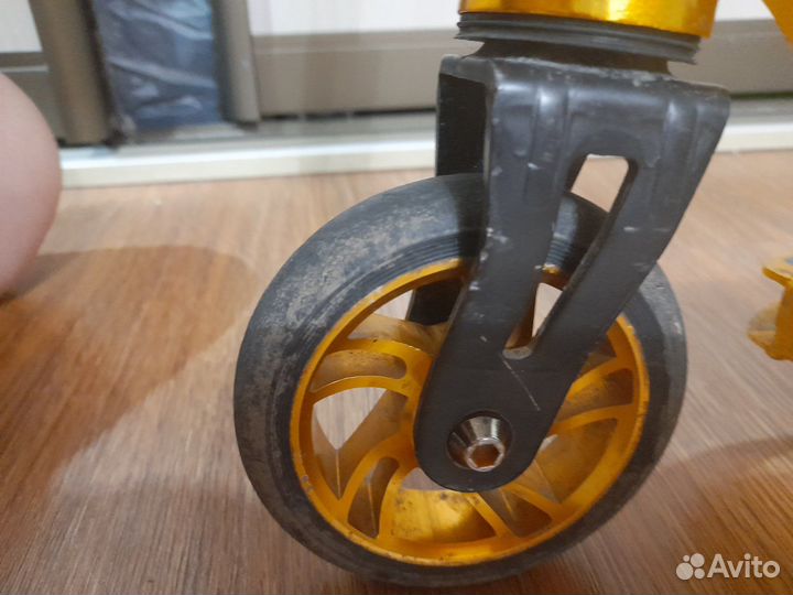 Трюковой самокат