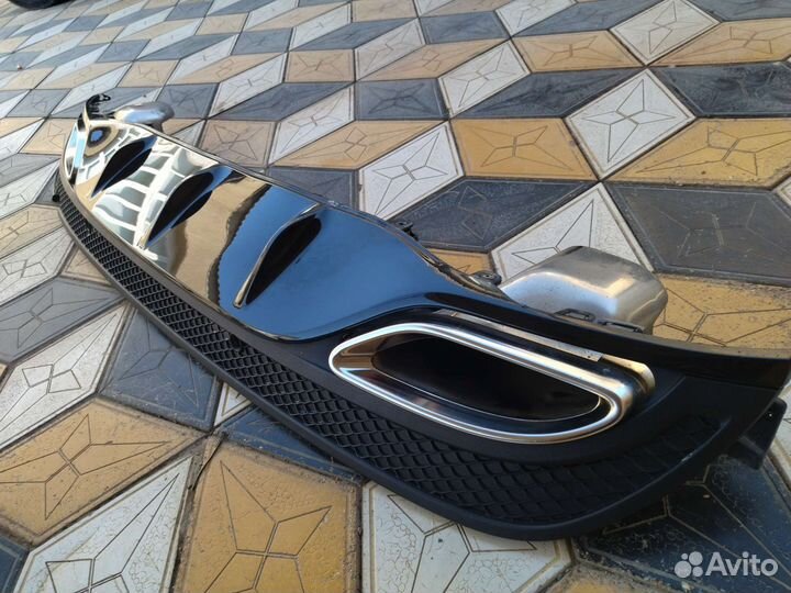 Юбка заднего бампера амг 2.5 Мерседес