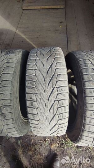 Nokian Tyres Hakkapeliitta R2 SUV 215/60 R17