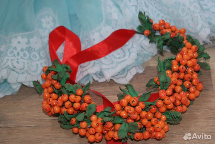 Венок рябиновый из полимерной глины. Рябина