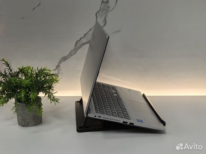 Ноутбук 15.6