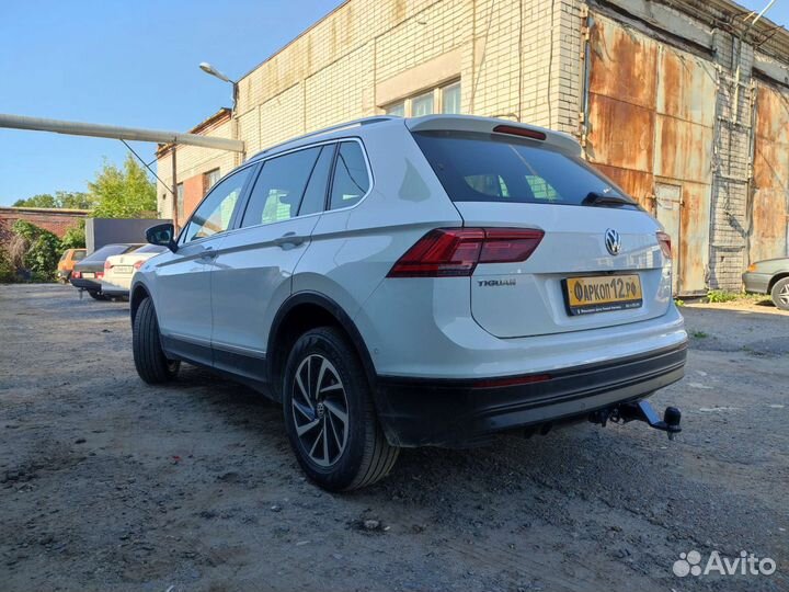 Фаркоп на Фольксваген Тигуан шар-вставка 50х50