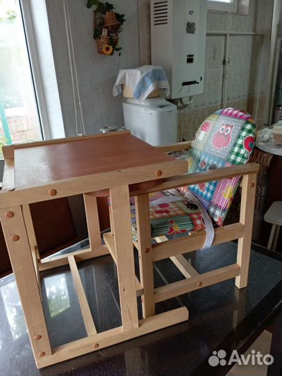 Столик для кормления деревянный