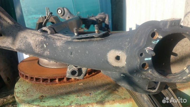 Задняя балка на Hyundai Solaris