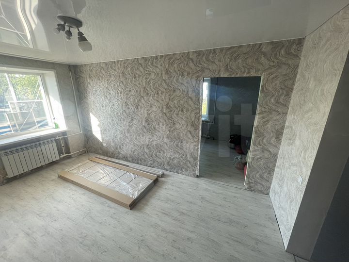 3-к. квартира, 50 м², 2/5 эт.