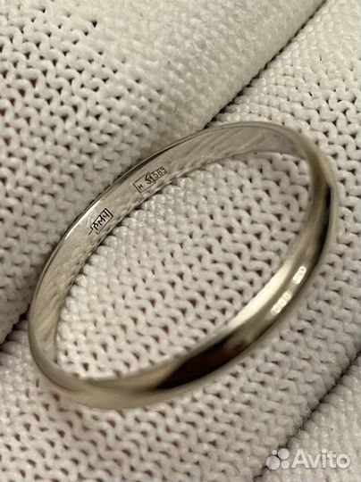 Обручальное кольцо белое золото 585пр 20,5р 1,9гр