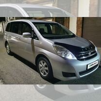 Toyota Isis 1.8 AT, 2009, 204 000 км, с пробегом, цена 1 265 000 руб.