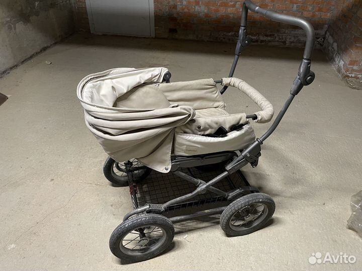 Коляска Inglesina Magnum + Люлька Inglesina Huggy