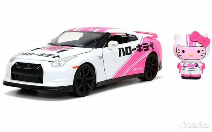 Nissan Skyline GT-R 35 Hello kitty 1:24. В наличии