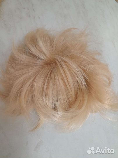 Хвост на заколке