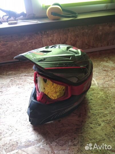 Кроссовый шлем