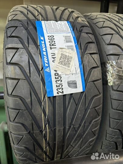 Triangle TR968 235/35 R19 91V